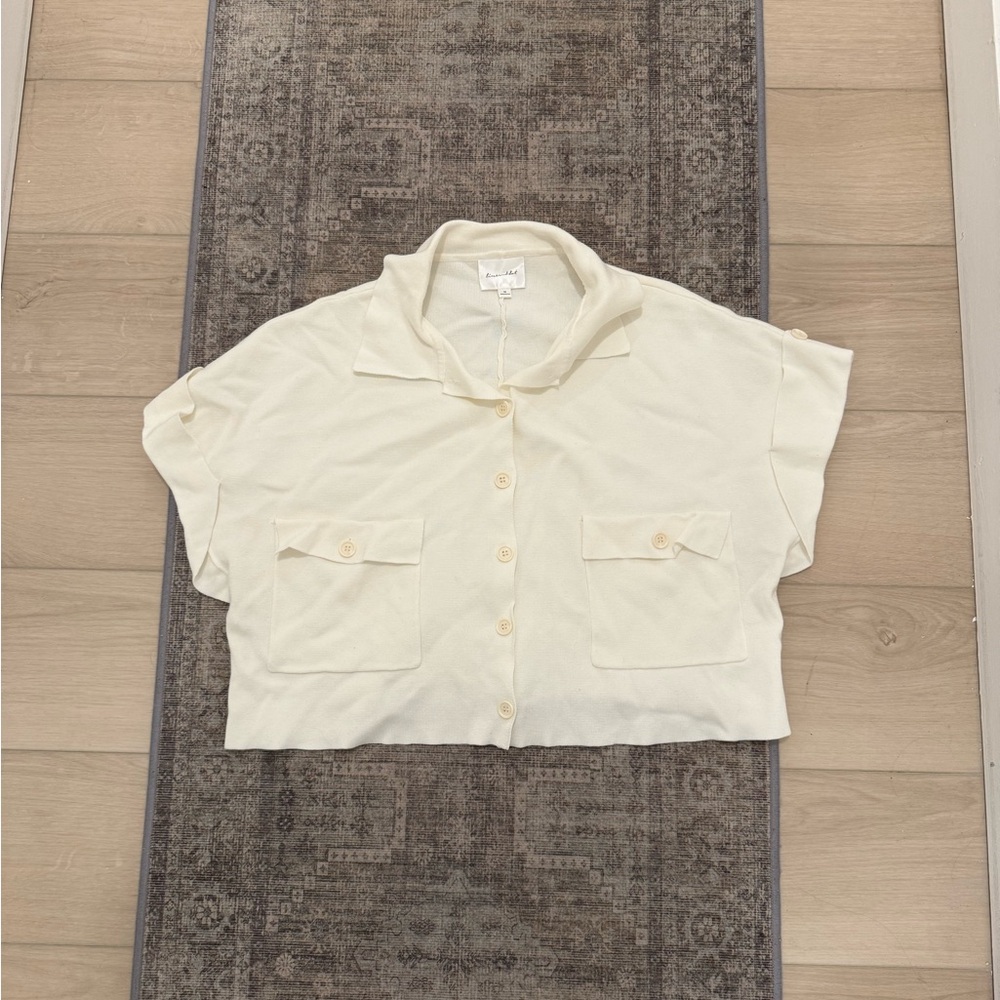 Line & Dot Cream Button-Front Short Sleeve Top